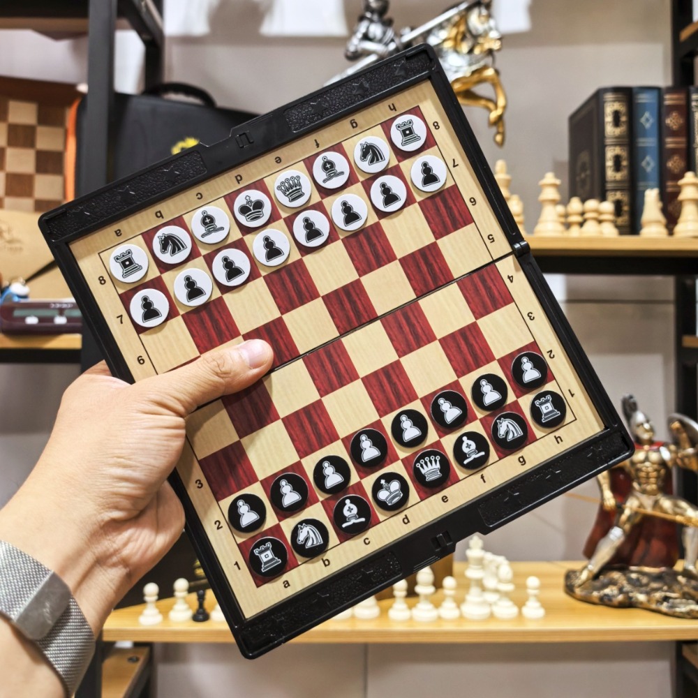 Board Game Cafe - Mini szachy z składaną magnetyczną planszą