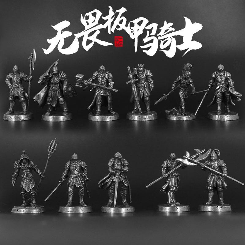 Białe mosiężne modele figurek  – Board Game Risk recenzja i cena